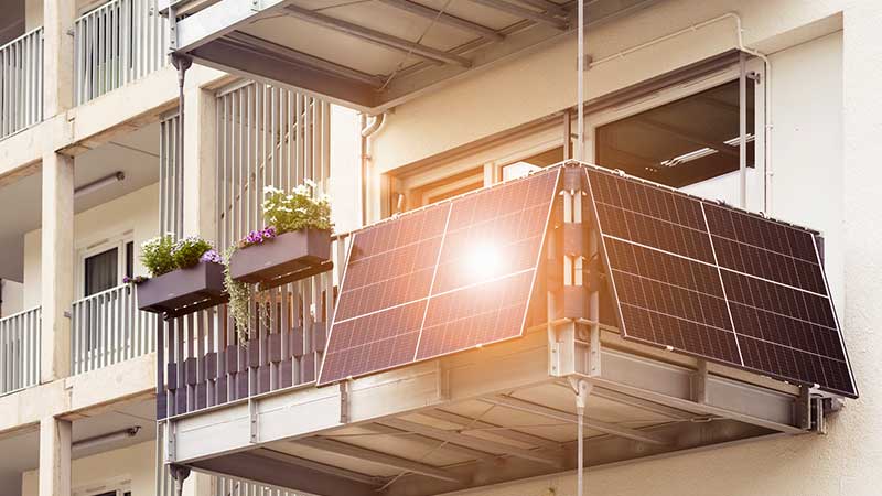 Painéis slores na varanda